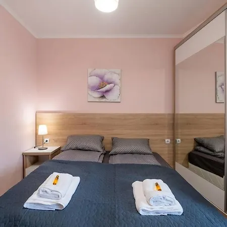 Chic ➀ne Br Flat Technical University&hospital Apartment